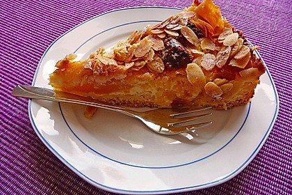 Bratapfelkuchen mit Zimt - Marzipan 4