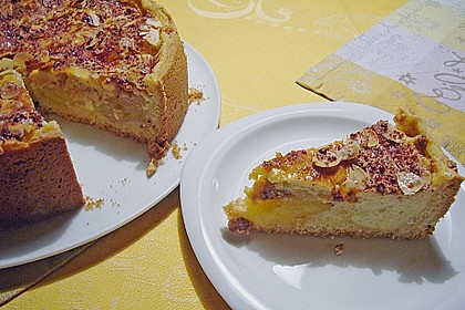 Bratapfelkuchen mit Zimt - Marzipan 11