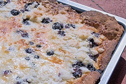 Blaubeer - Streusel - Kuchen mit Sahneguss