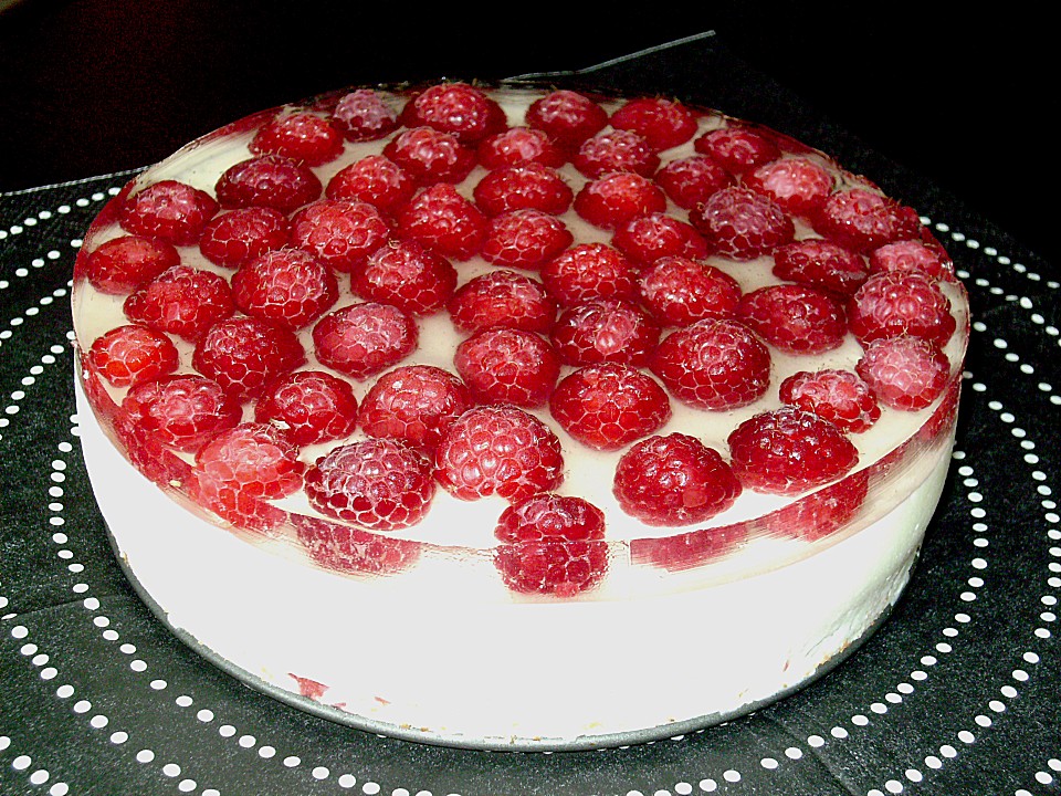 Himbeer - Joghurt - Torte (Rezept mit Bild) von skadel | Chefkoch.de