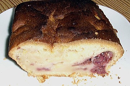 Buttermilch - Kuchen mit Fr&uuml;chten 4