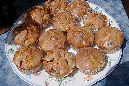 Buttermilch - Kuchen mit Fr&uuml;chten 10