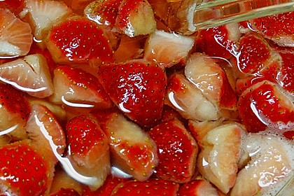 Erdbeerbowle 10