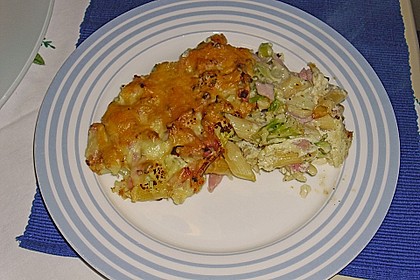 Blumenkohlauflauf mit Nudeln und Schinkenspeck 3