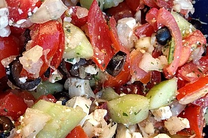 Gurken, Tomaten, Feta Salat 4