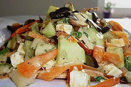 Gurken, Tomaten, Feta Salat 21
