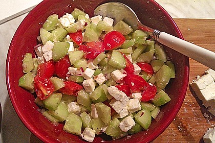 Gurken, Tomaten, Feta Salat 12