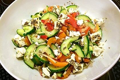 Gurken, Tomaten, Feta Salat 1