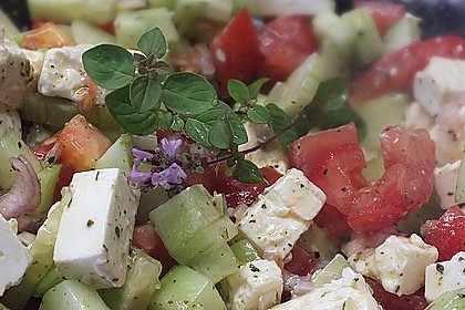 Gurken, Tomaten, Feta Salat 3