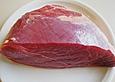 Rinderschmorbraten (NT) im Rosmarinsaucenspiegel an Butterbohnen und Tomatenkompott