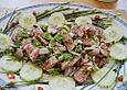 Thai - Rindfleisch - Salat mit Minze und Koriander (Waterfall-Beef-Salad)