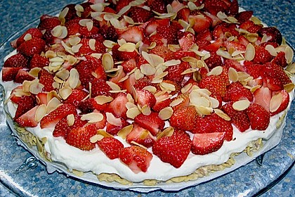 Knuspertorte mit Erdbeeren, Cornflakes 1