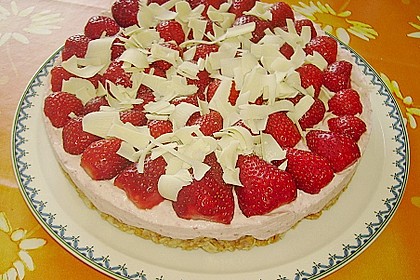 Knuspertorte mit Erdbeeren, Cornflakes 3