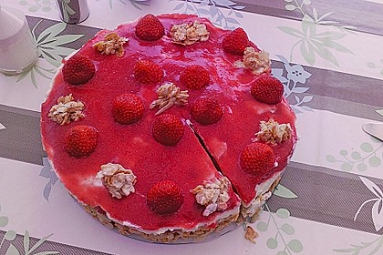 Knuspertorte mit Erdbeeren, Cornflakes 4