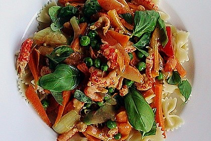 Farfalle mit Flusskrebsen und jungem Gem&uuml;se