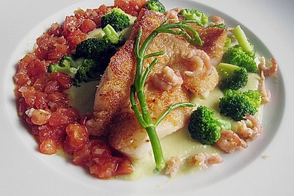 Rotbarsch auf Brokkolischaum mit R&ouml;schen und Tomatenkompott 5