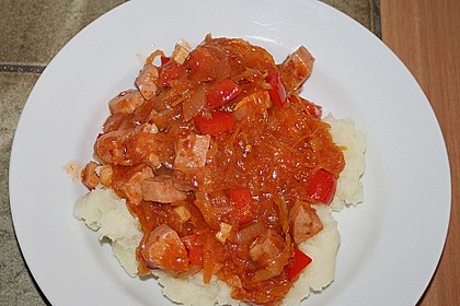Annikas W&uuml;rstchengulasch Szegediner Art 2