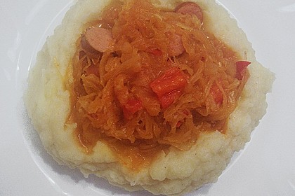 Annikas W&uuml;rstchengulasch Szegediner Art