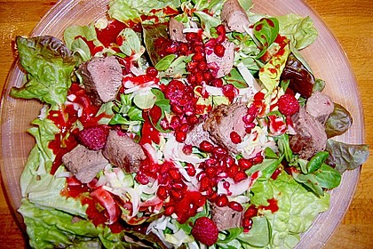 Blattsalate mit Lammfilet und Granatapfelkernen 1