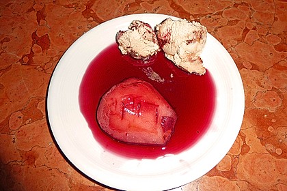 Birnen in Rotwein an Vanilleeis 20