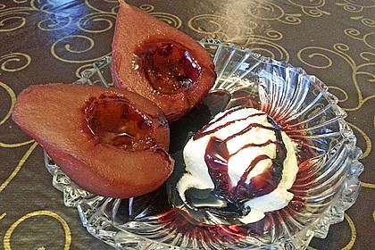 Birnen in Rotwein an Vanilleeis 3