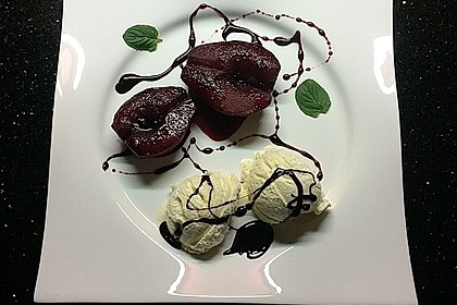 Birnen in Rotwein an Vanilleeis 1
