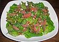 Ger&auml;ucherter Lachs an Blattsalat