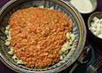 Linsenbolognese mit Pasta und Fr&uuml;hlingszwiebeln