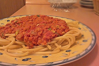 Linsenbolognese mit Pasta und Frühlingszwiebeln 21