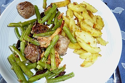 Bohnen-Pfifferlingspfanne mit Hackbällchen 6
