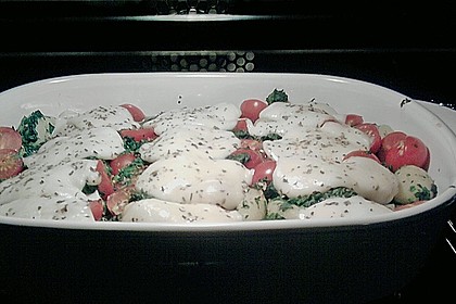 Gnocchiauflauf mit Spinat und Cherrytomaten