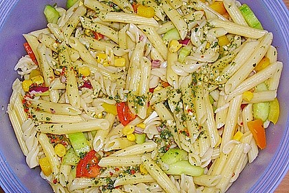 Leichter Nudelsalat