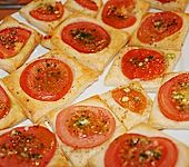 Bl&auml;tterteig - Tomaten - Quadrate (Bild)