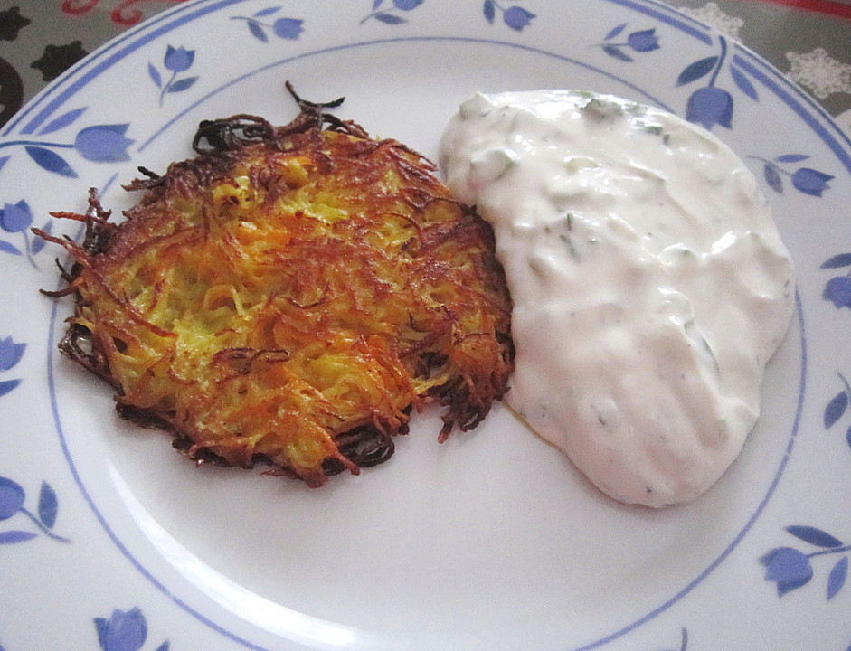 Gemüse - Rösti mit Kräutercreme (Rezept mit Bild) | Chefkoch.de