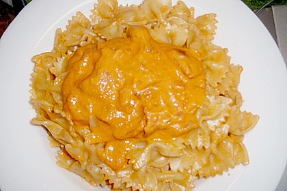 Garnelen in fruchtig, scharfer Sauce auf Nudeln 1