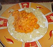 Garnelen in fruchtig, scharfer Sauce auf Nudeln (Bild)