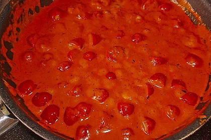 Garnelen in fruchtig, scharfer Sauce auf Nudeln 9