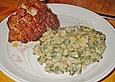 Schweinshaxe ohne Knochen mit Kruste und Gr&uuml;nkohl &agrave; la Kalli