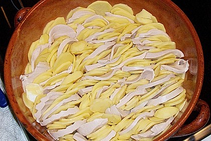 Sahniges Kartoffel - Fleischwurst - Gratin 3