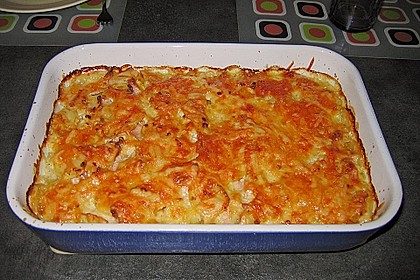 Sahniges Kartoffel - Fleischwurst - Gratin 12
