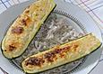 Zucchini - Schiffchen  auf   Meerrettichnudeln