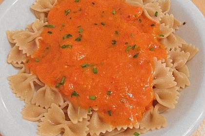 Nudeln mit Paprikasauce 1