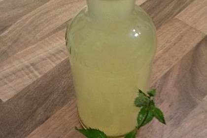 Zitronen - Sirup mit Pfefferminze und Zitronenmelisse 5