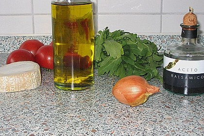 Tomatensalat mit  Ziegenk&auml;se 1