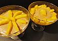 Kaffeecreme mit marinierter Mango