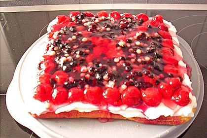 Topfenkuchen  mit Beerenbelag 2