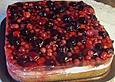 Topfenkuchen  mit Beerenbelag