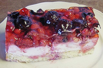 Topfenkuchen  mit Beerenbelag 1