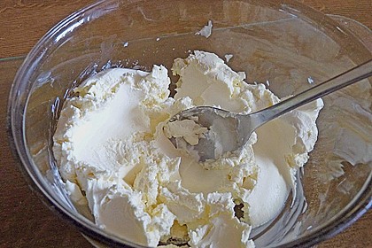 Gepfefferte Erdbeeren an marmorierter Mascarponecreme 7