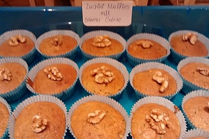 Zucchini Muffins mit saurer Sahne 18